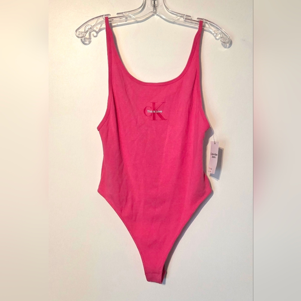 CK Jeans LOVE Monogram Logo Scoop Back Thong Tank Top Bodysuit; L; Pink & White